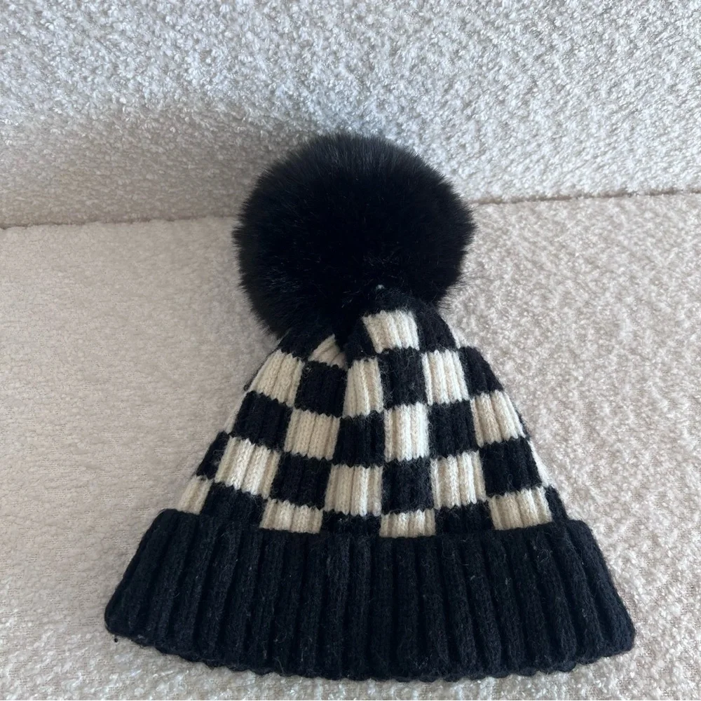 Aziel & Luca Checkered Infant Black‎ & White Beanie Hat Pom Pom Size 0-2 Years